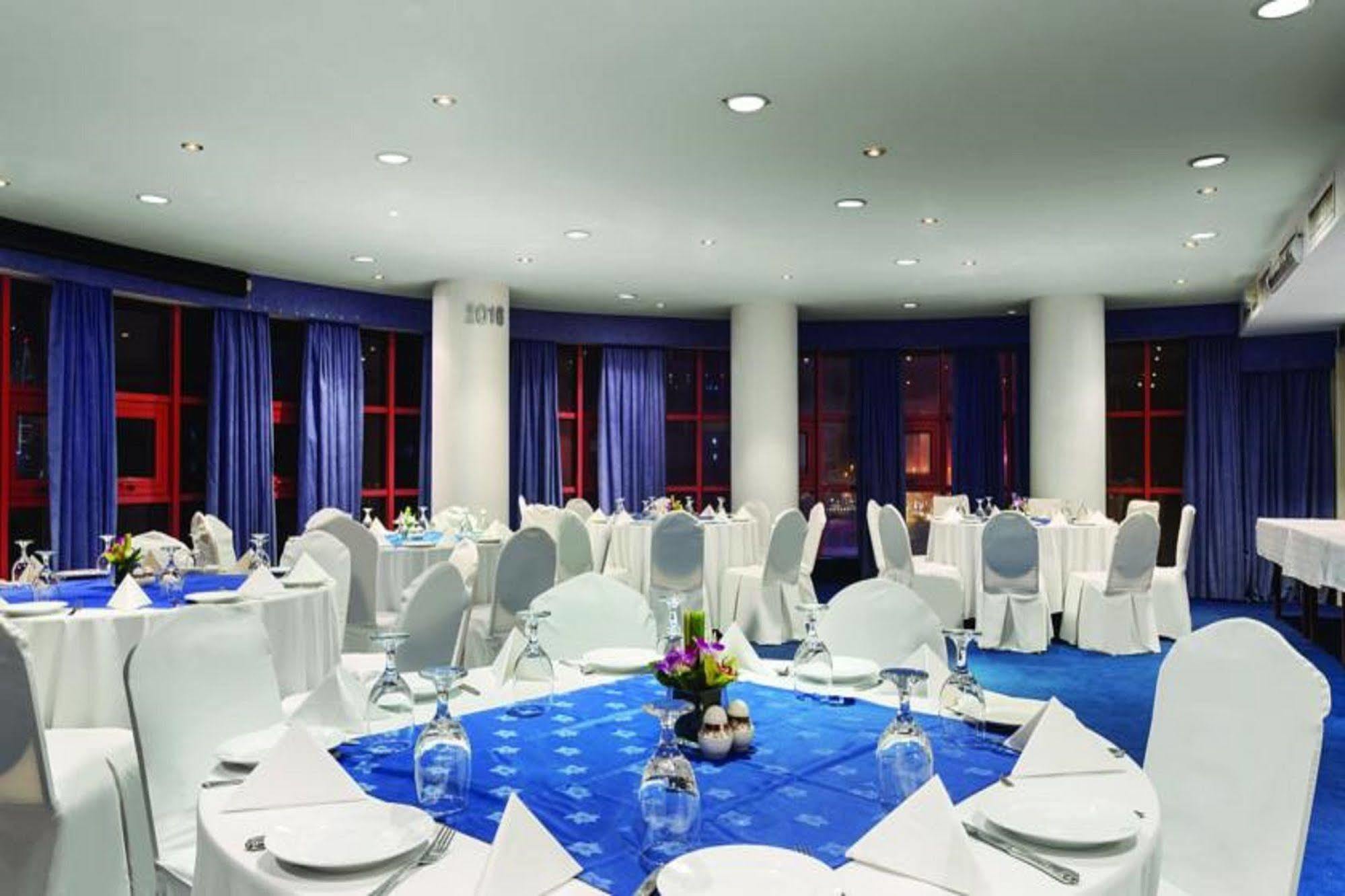 Happy Days Hotel Манама Екстериор снимка